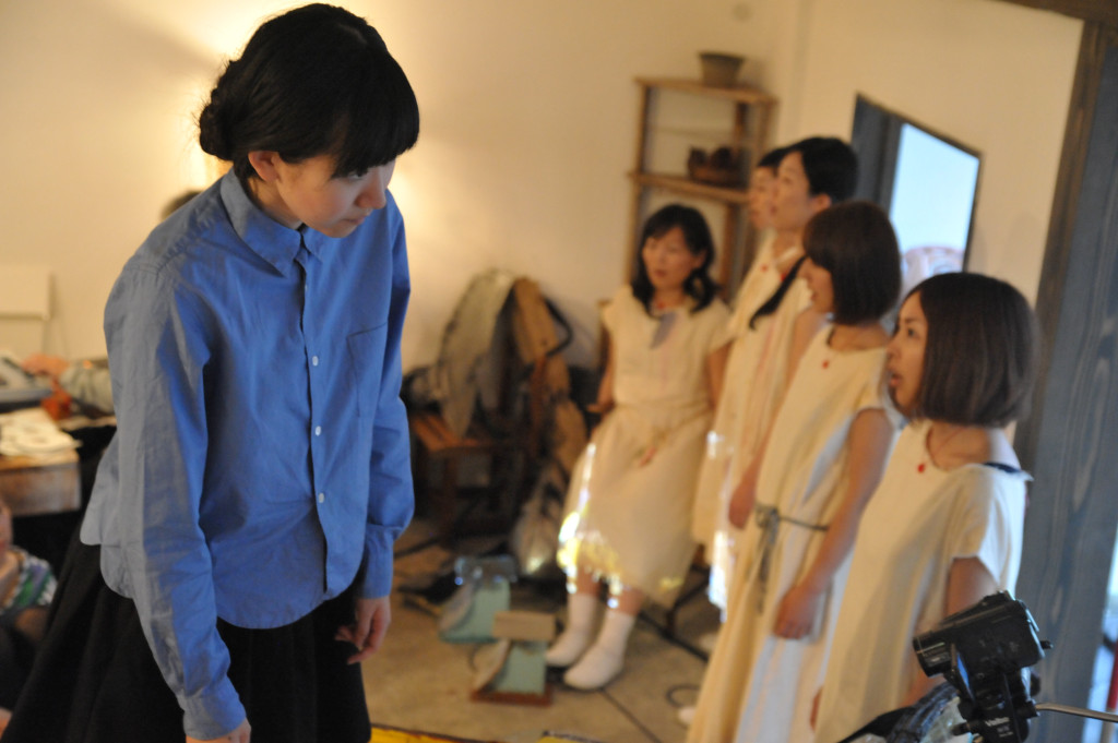 飴屋法水さん（演出家）とジプシー_舞台写真