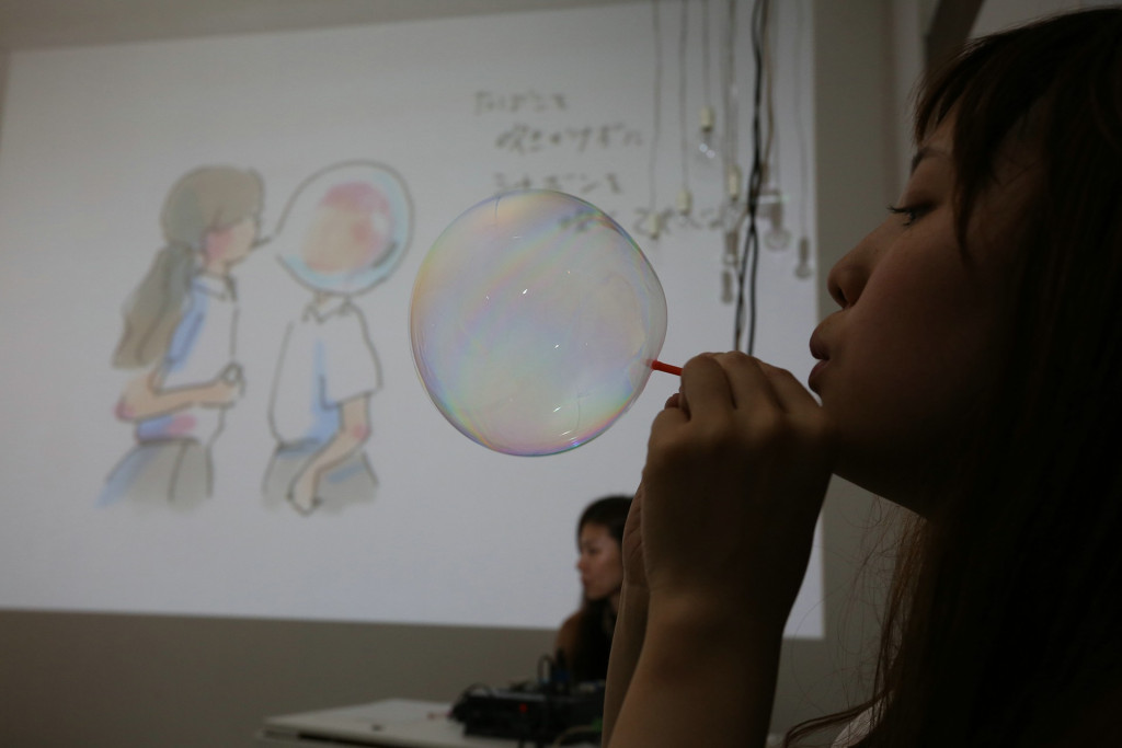 今日マチ子さん（漫画家）とジプシー_舞台写真