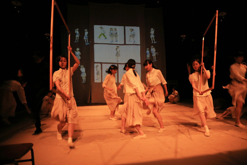 cocoon(2013 ver)_舞台写真