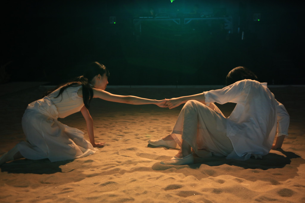 cocoon(2013 ver)_舞台写真