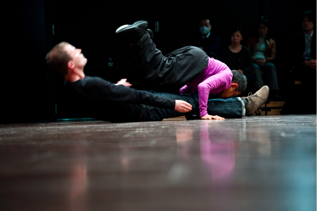 Thikwa + Junkan Projekt_舞台写真