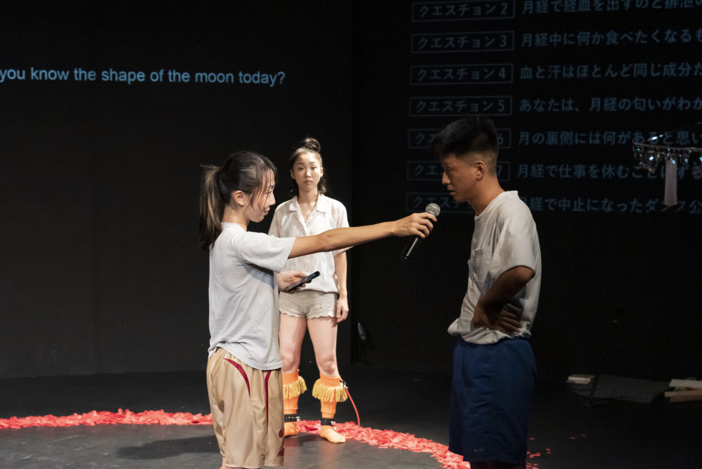 女人四股ダンス_舞台写真