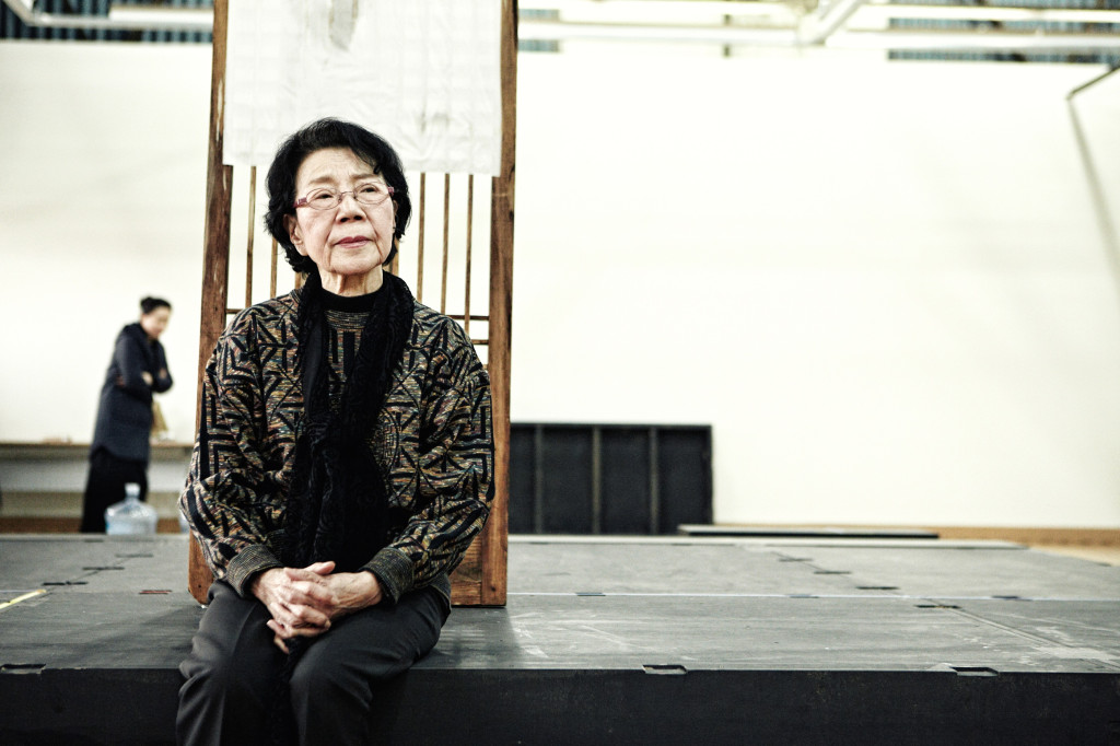 太田省吾原作　キム・アラ演出「砂の駅」_その他