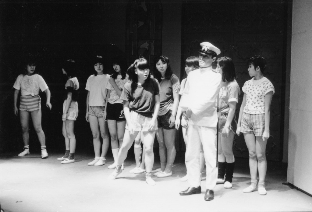 改訂版・聖ミカエラ学園漂流記_舞台写真
