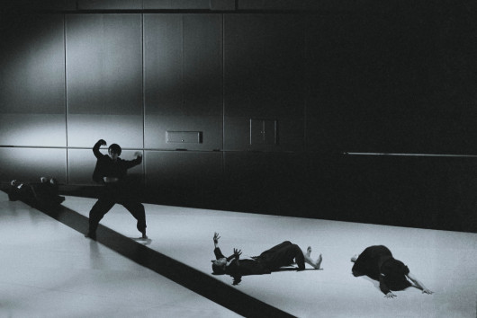 ESCAPE ON THE CUTTING BOARD_舞台写真