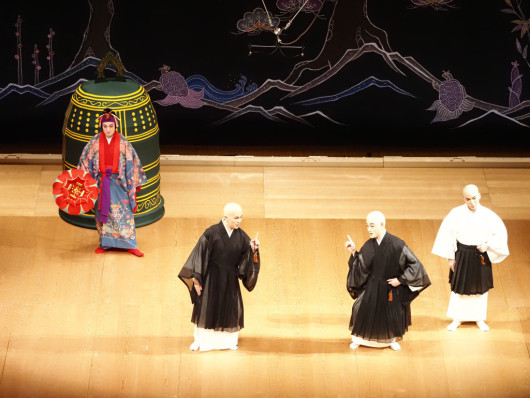 琉球楽劇の創始者　玉城朝薫が紡いだ歌舞_舞台写真