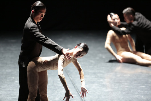 NINA－物質化する生け贄_舞台写真