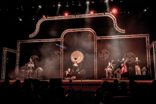 夢幻の如く〜大太鼓と琵琶うたのための〜_舞台写真